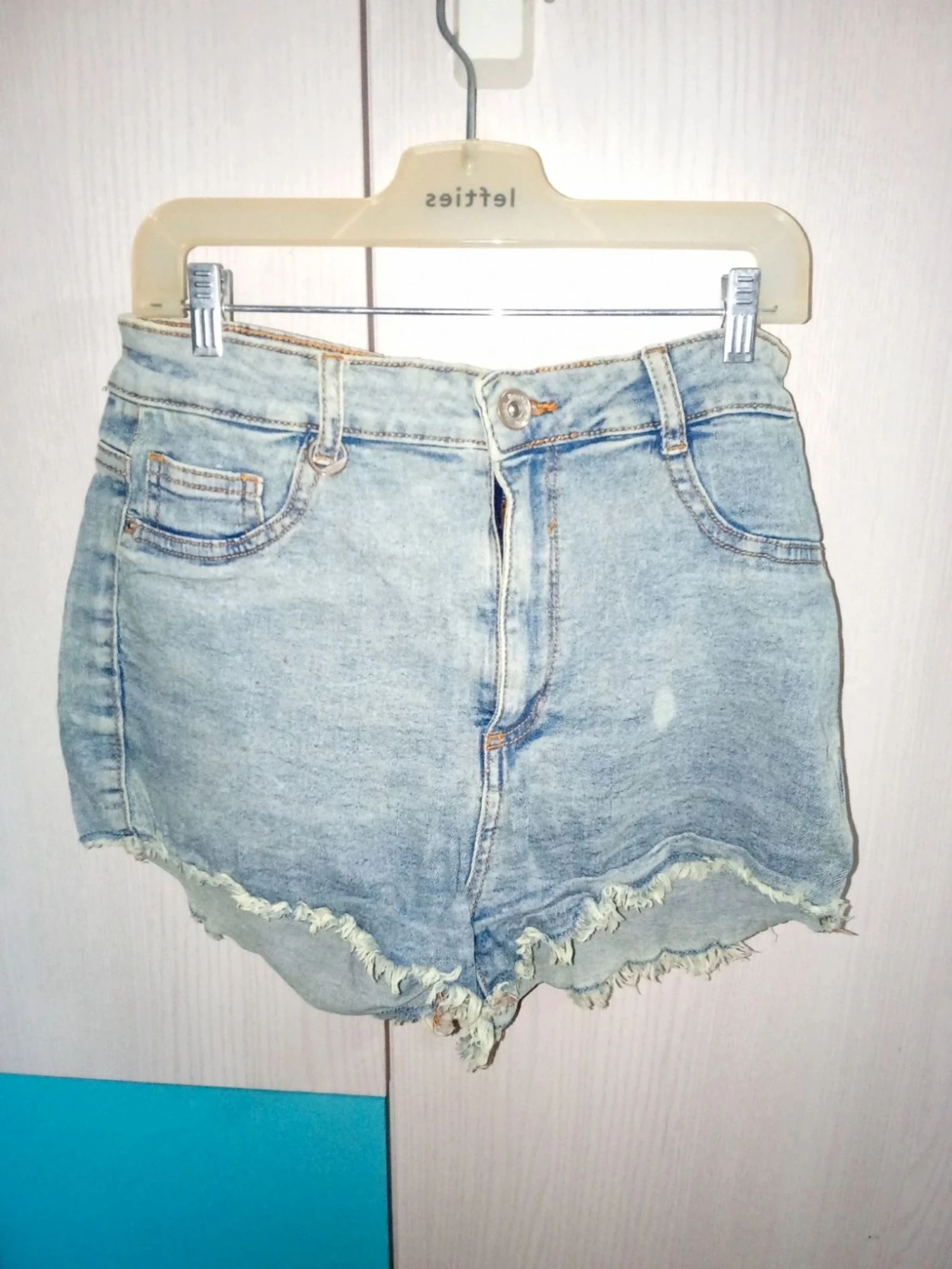 Short vaquero de Bershka talla M